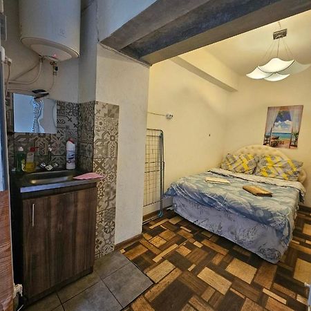Cozy Studio In Yerevan'S Center ภายนอก รูปภาพ