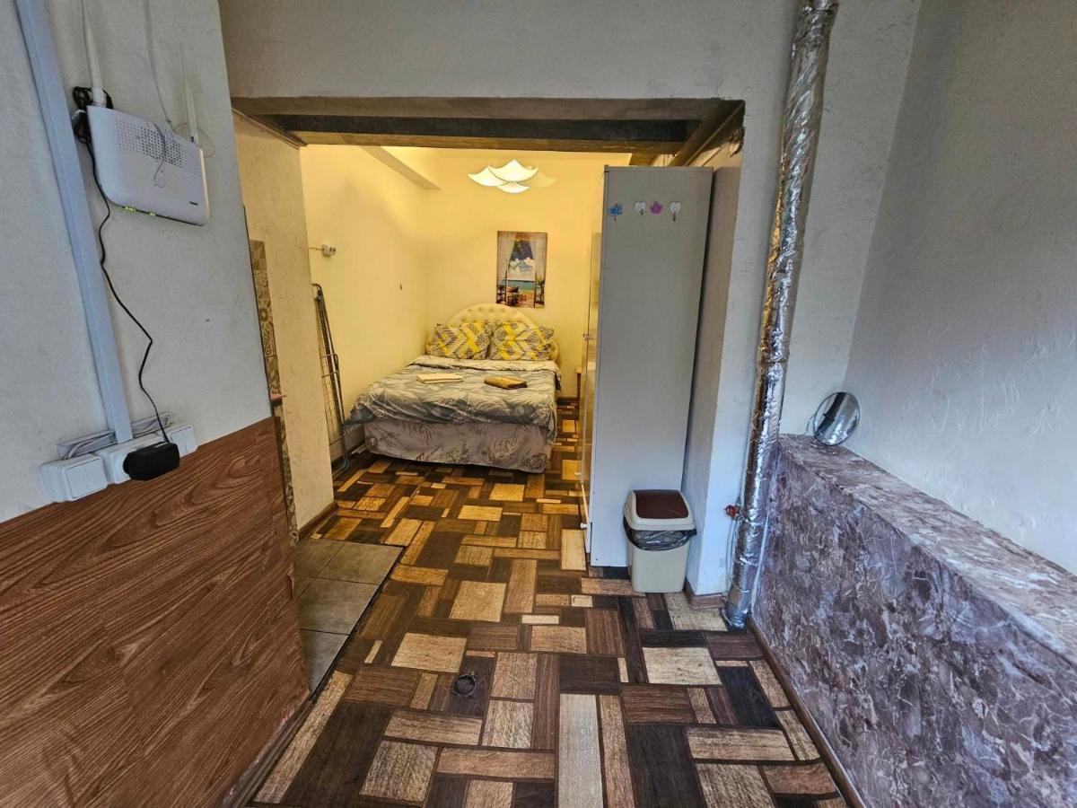Cozy Studio In Yerevan'S Center ภายนอก รูปภาพ